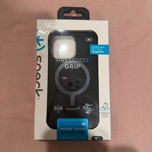 Speck Presidio2 Grip MagSafe iPhone 13 Pro Case NIB